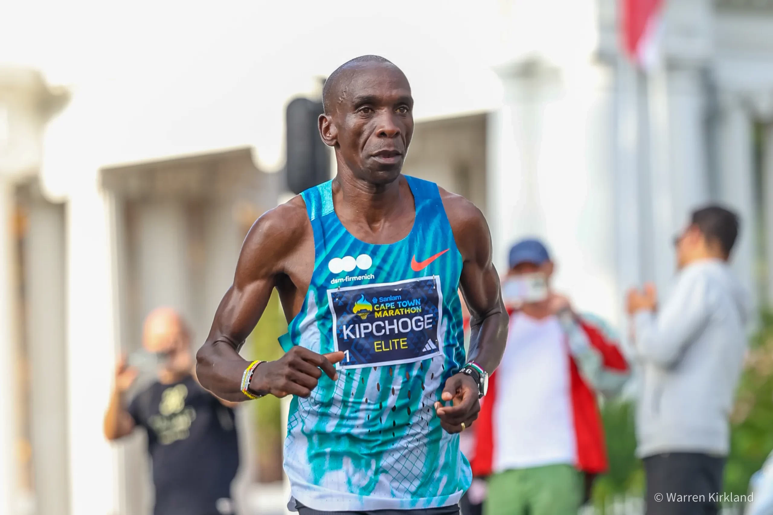 Eliud Kipchoge running in the elite field, Cape Town Marathon
